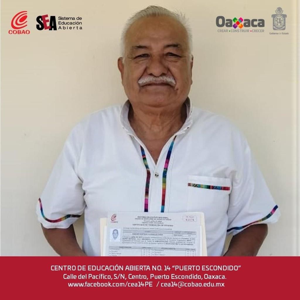 A sus 70 anos Clodualdo concluye su bachillerato en el Cobao